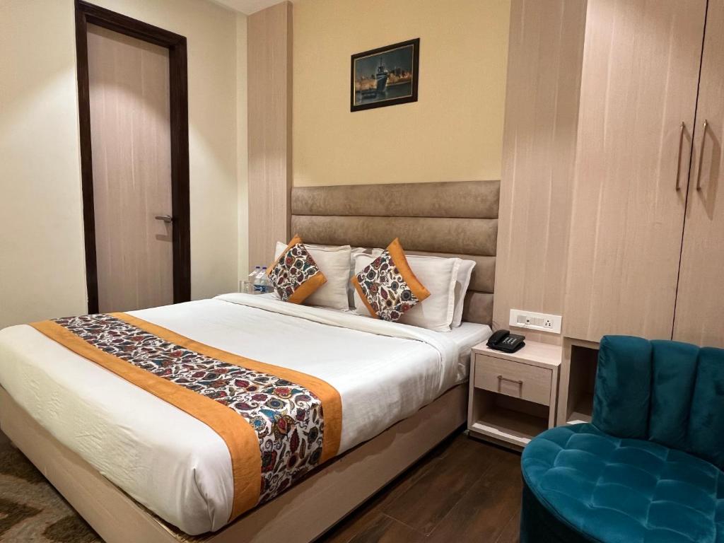 【R&B】room service High Rise Lavish Room with Jacuzzi in Zirakpur - Serviced