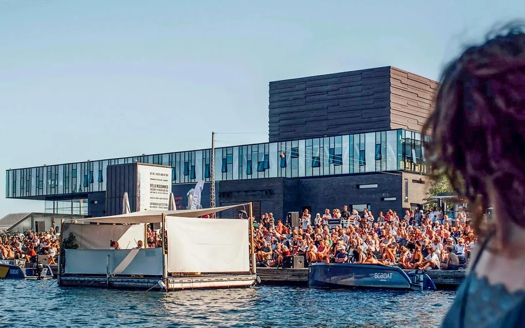 1/2/3-Hour Copenhagen Small Boat Rental Image 6