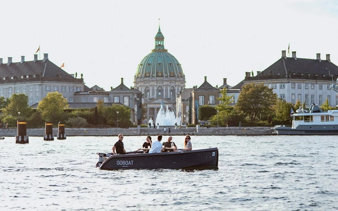 1/2/3-Hour Copenhagen Small Boat Rental Image 8
