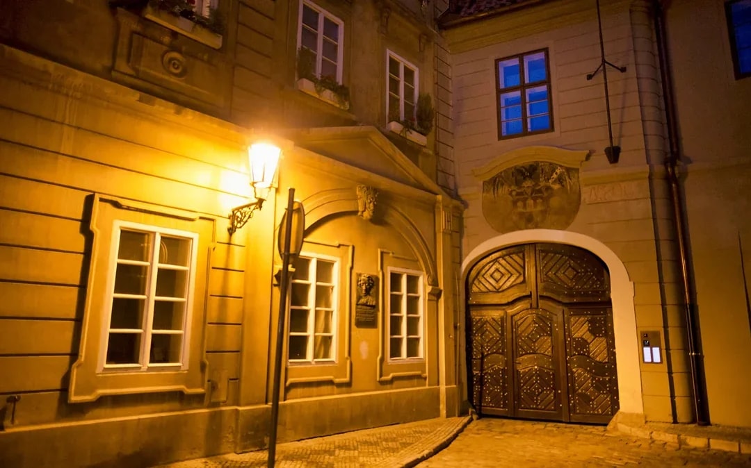 1.5-Hr Guided Walking Tour of Prague Ghosts & Legends of the Old Town Image 3