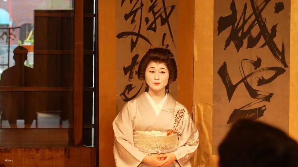 1 Hour Geisha Show in Asakusa Tokyo