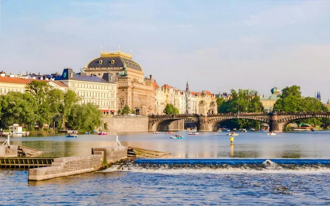 1-Hour Panoramic Sightseeing Cruise in Prague with Online Audio Guide Image 8