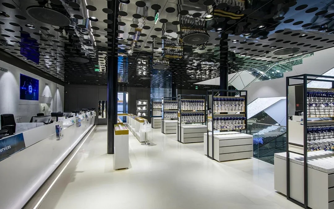 1-Hour Guided Tour of Vienna’s Swarovski House with Champagne & Gift Image 8