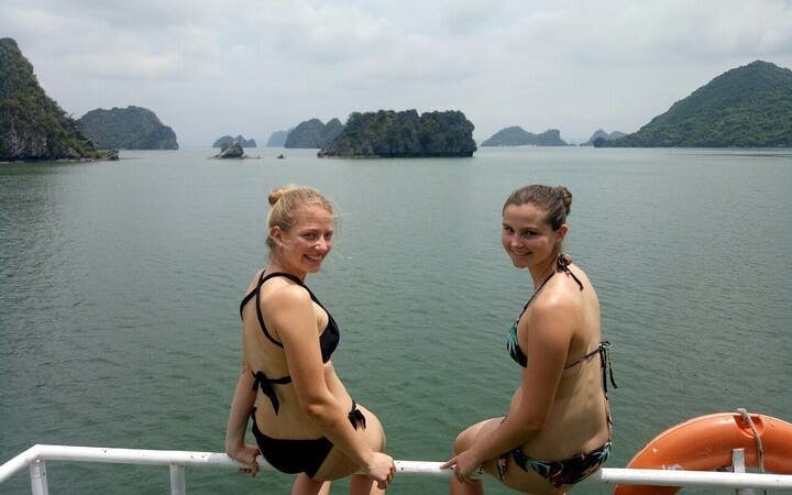 2-Day cruise in Lan Ha bay - Ha Long with Plankton excrursion at night and Floating House Stay Image 6