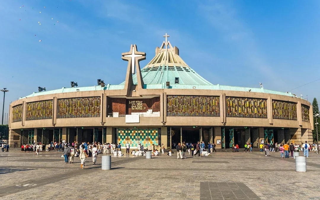 2-Day Mexico City Tour: Teotihuacán, Basilica, Frida Kahlo Museum, Xochimilco & Coyoacán Image 3