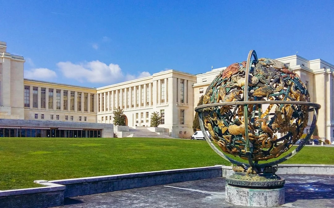 2-Hour 15 Mins Geneva Guided Tour Image 7