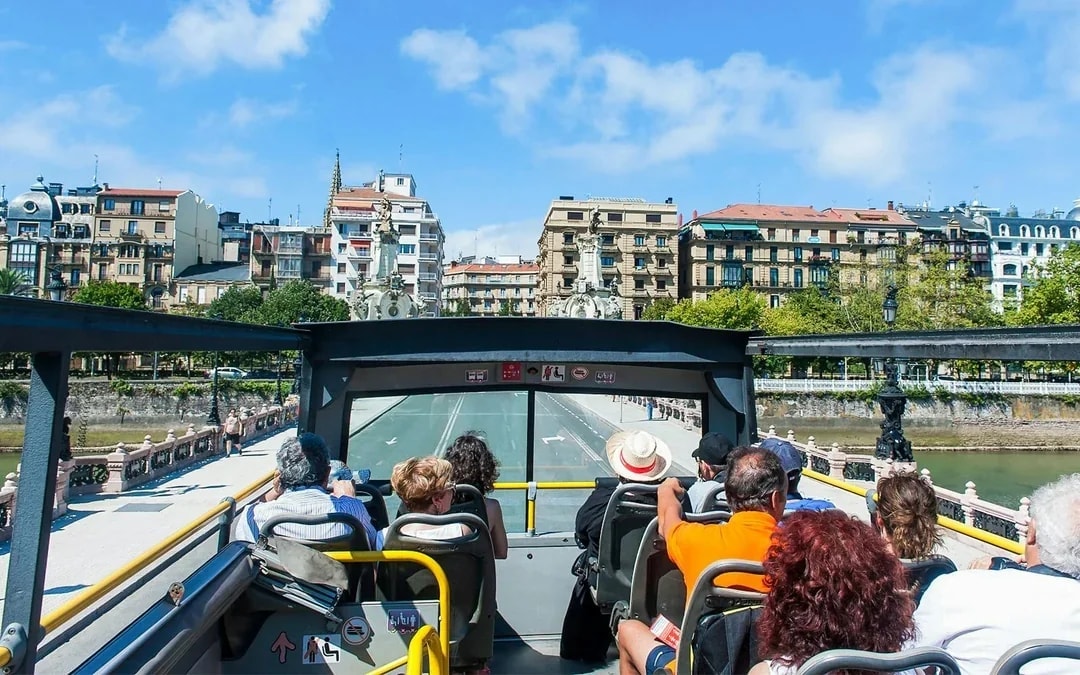City Tour: San Sebastian Hop-on Hop-off Bus Tour Image 7
