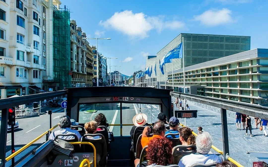City Tour: San Sebastian Hop-on Hop-off Bus Tour Image 3