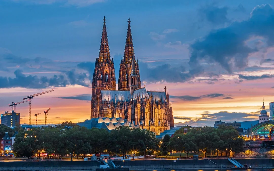 Cologne City Rhine River Evening Cruise with Lounge Music & DJ Image 3