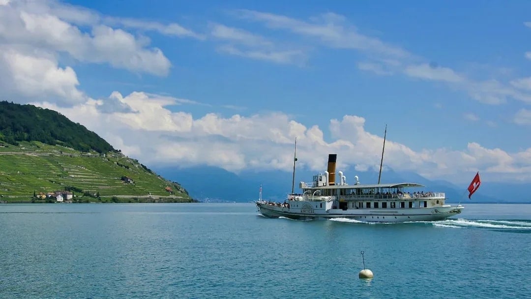 3-Hour Cruise of Riviera Region: Lausanne – Lavaux – Chillon Castle, Geneva