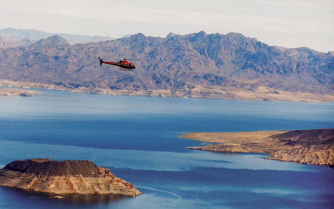 40-min Las Vegas Strip and Hoover Dam Helicopter Tour Image 8