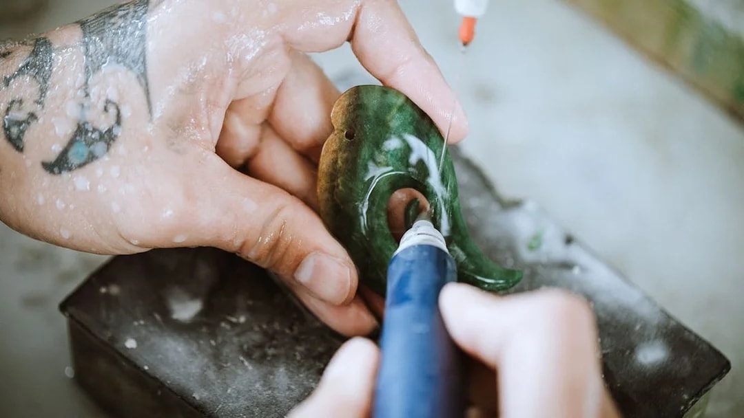 Crafting jade pendant during Mountain Jade Highlights Tour.