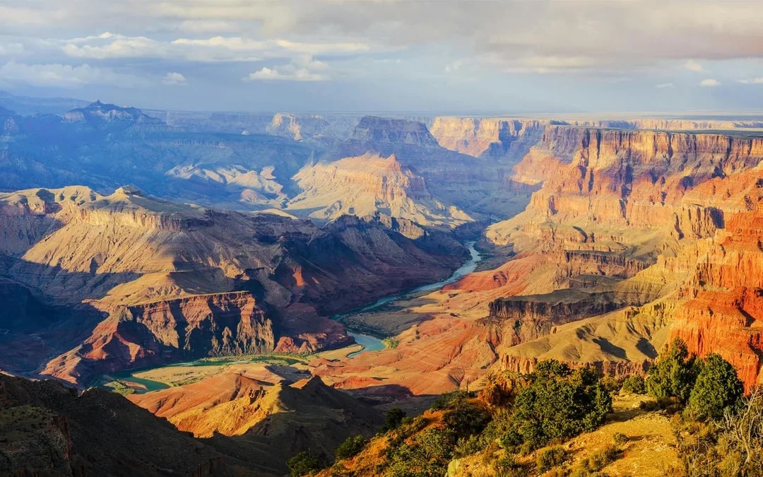 45-min Grand Canyon National Park Helicopter Tour with Optional Hummer Tour Image 2