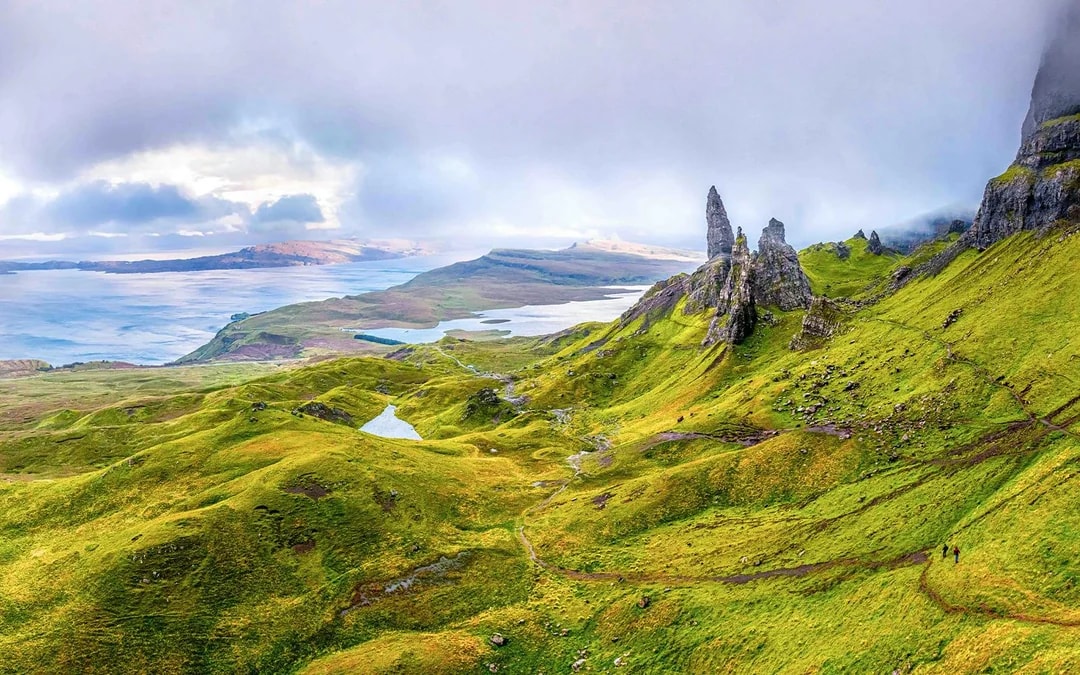 50-Min Scenic Loch Ness Cruise Image 9