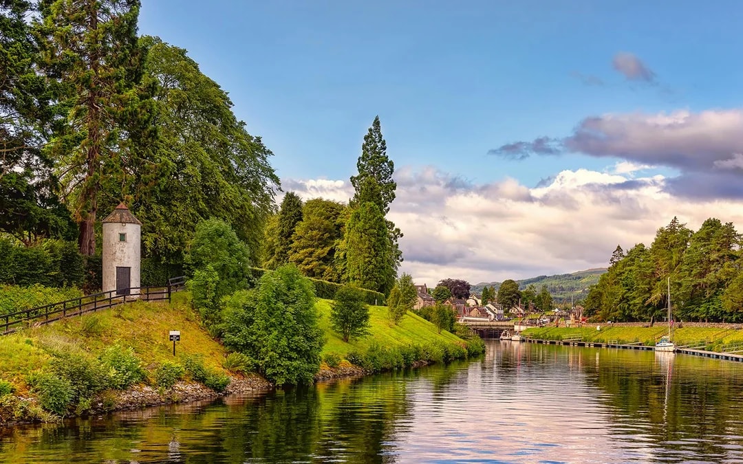 50-Min Scenic Loch Ness Cruise Image 3