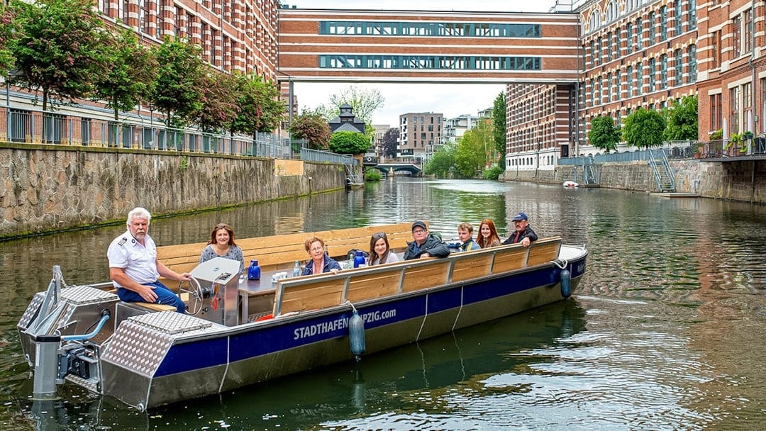 70-min City Sightseeing Motorboat Tour "Little Venice"