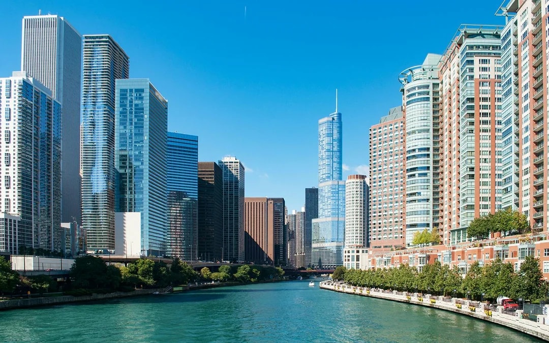 90-min Chicago River Architecture Cruise by Wendella Image 6