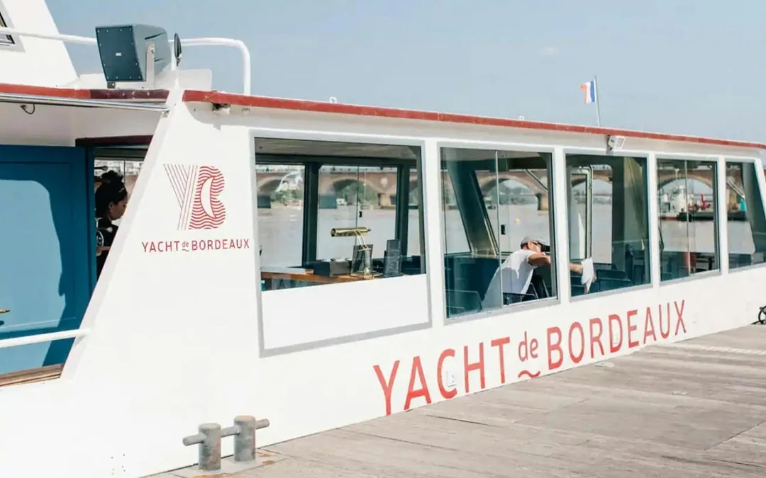 1.5-Hour Bordeaux River Cruise with Wine and Canelé Tasting Image 7
