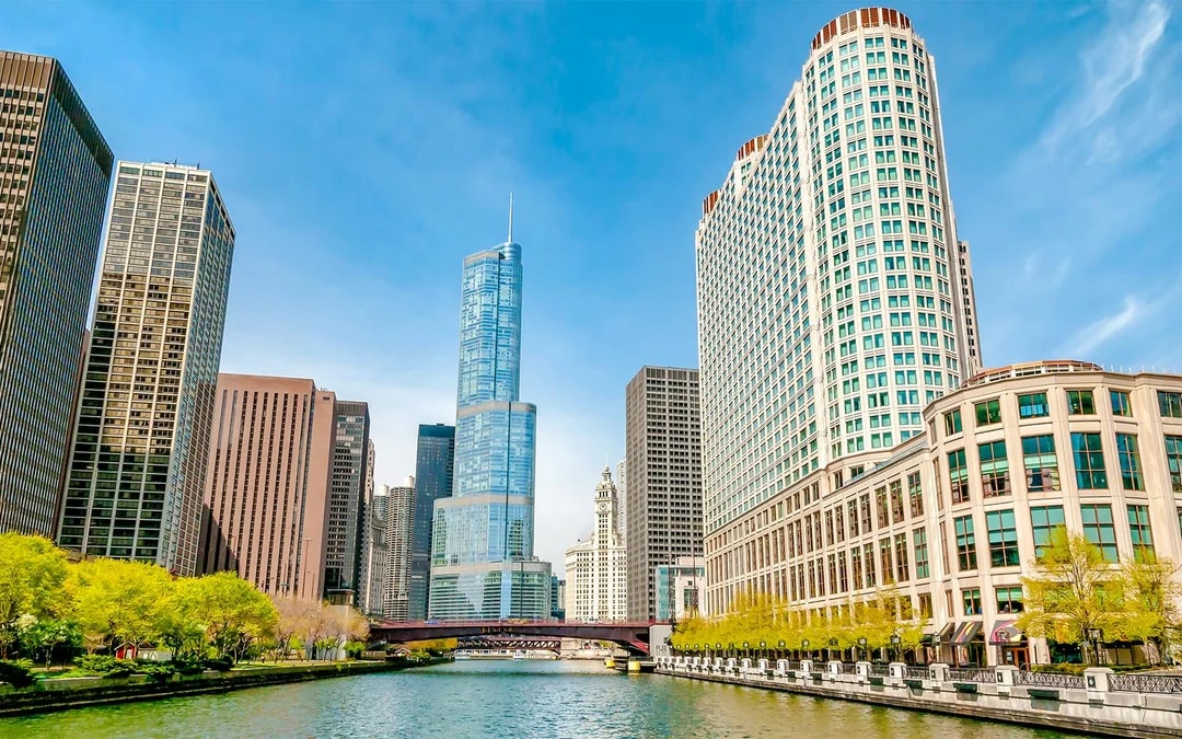 90-min Chicago River and Lake Michigan Architecture Cruise by Wendella Image 3