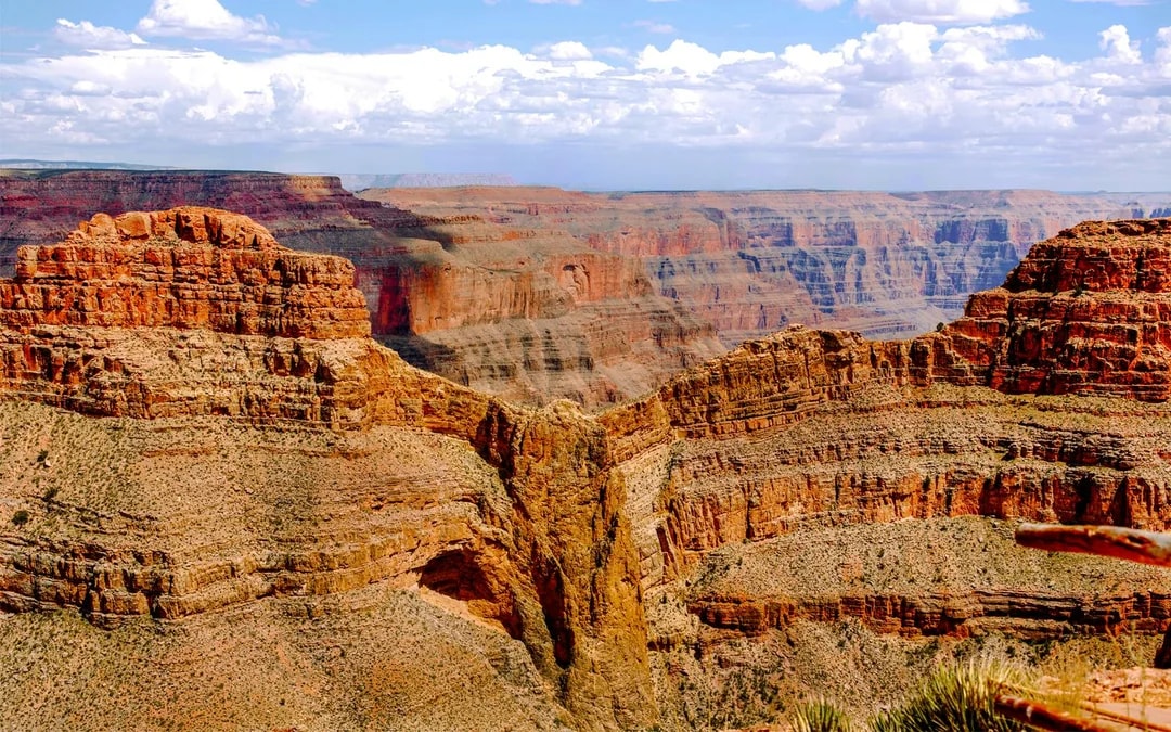 90-min Las Vegas to Grand Canyon West Helicopter Tour with Las Vegas Strip Views Image 7