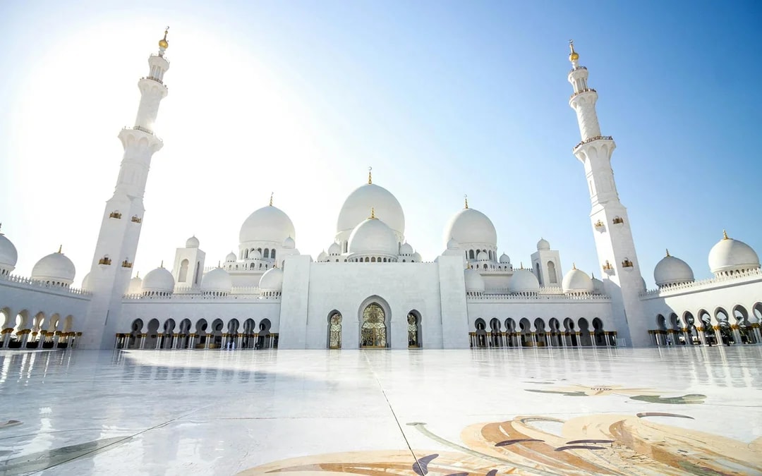 Abu Dhabi Full Day Tour with Lunch from Dubai Image 2