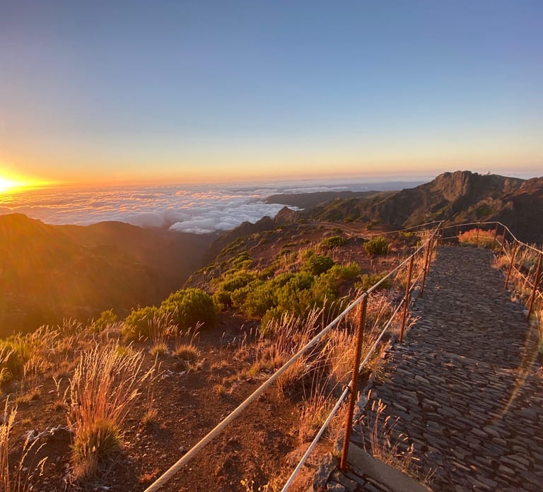 From Achada do Teixeira: One-Way Transfer to Pico do Arieiro