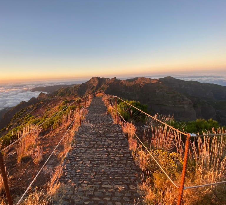 From Achada do Teixeira: One-Way Transfer to Pico do Arieiro