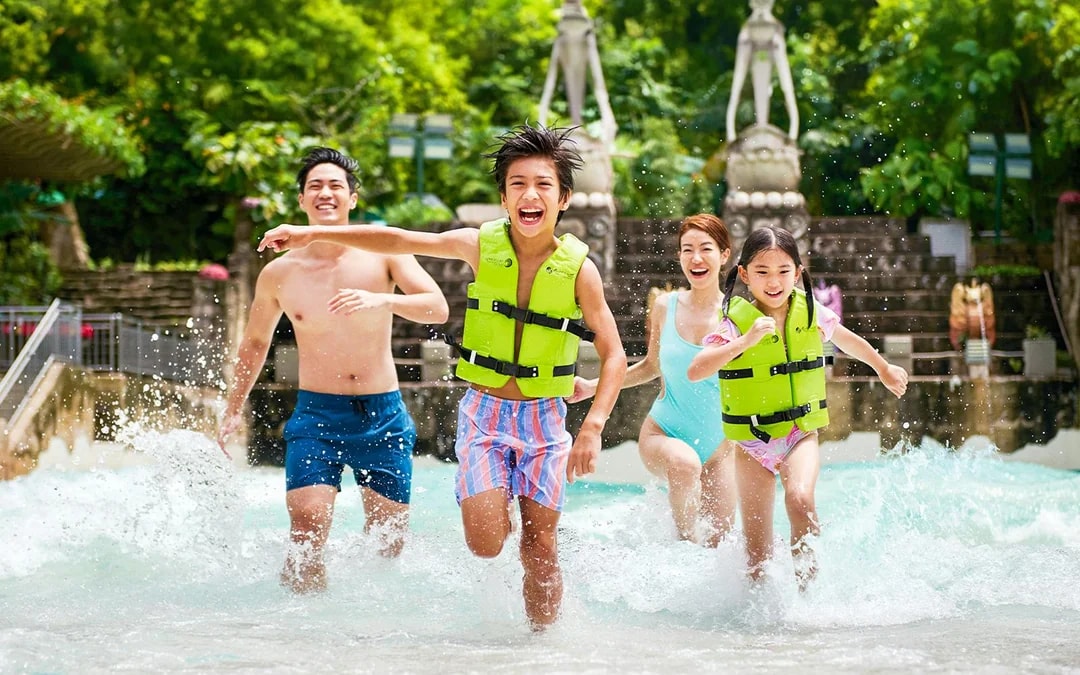 Adventure Cove Waterpark Express Pass Image 4