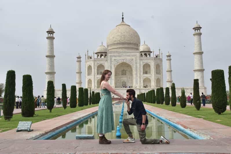 Taj Mahal Entry Ticket with Mausoleum Access for Foreigners