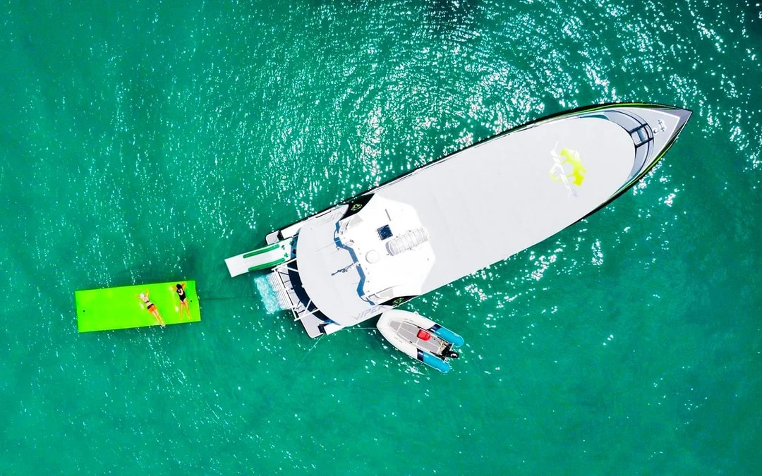 Airlie Beach: Outer Great Barrier Reef & Whitehaven Beach Snorkel Tour Image 7