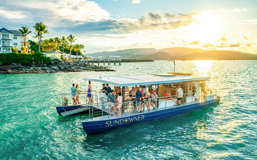 From Airlie Beach: Sundowner Whitsunday Cruise with Sparkling Wine Image 1