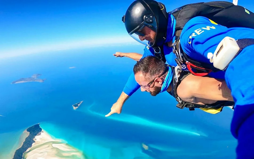 Airlie Beach Tandem Skydive Image 8