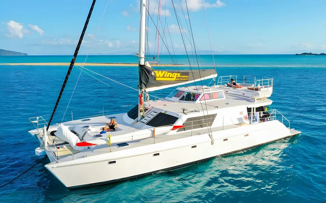 Airlie Beach: Whitsunday Islands Sail, SUP & Snorkel Premium Cruise with Lunch Image 6