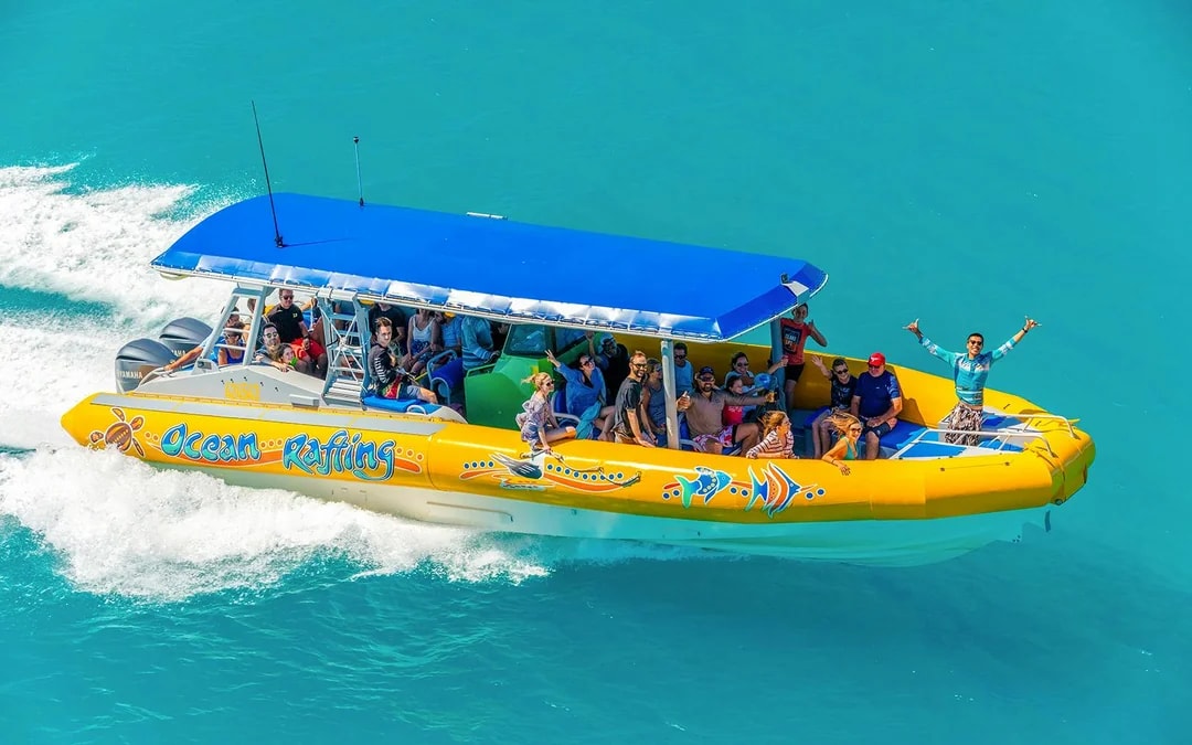 Airlie Beach: Whitsundays Snorkel and Hill Inlet Tour with Hotel Transfers Image 1
