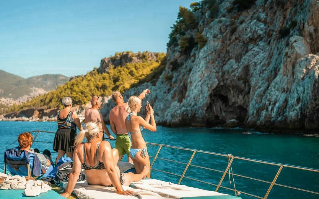 Alanya Boat Day Tour with a Guide Image 3