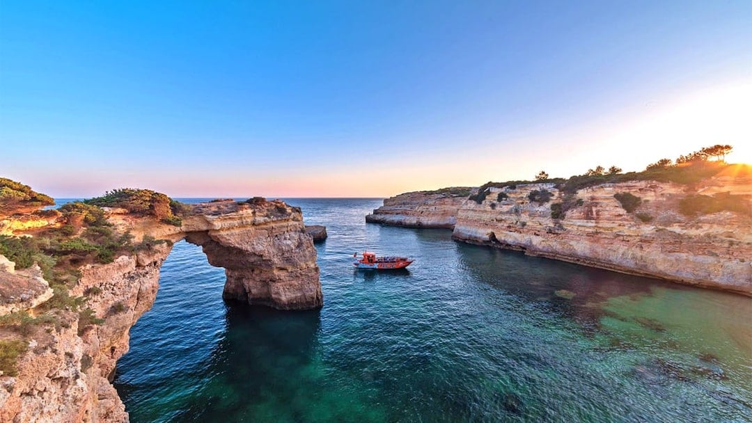 Guided Tour of Benagil Caves & Dolphin Watching from Albufeira