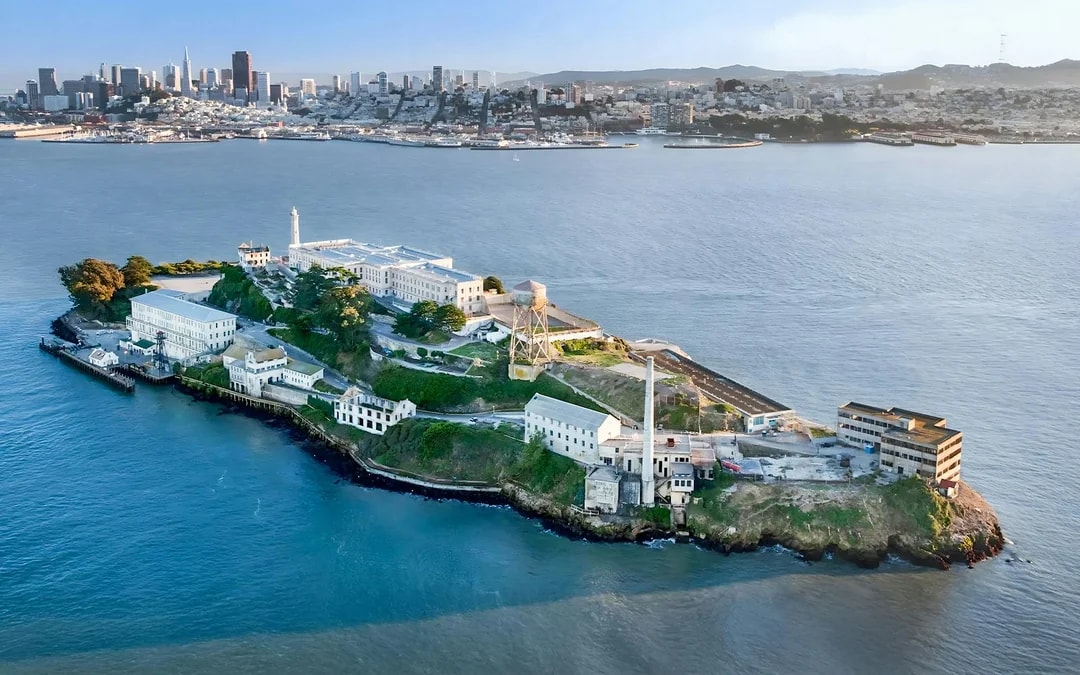 Alcatraz Island Tickets with Ferry Ride and Self-Guided Tour App Image 2