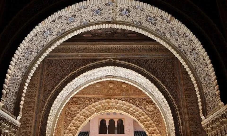 Alhambra guided tour with skip-the-line tickets