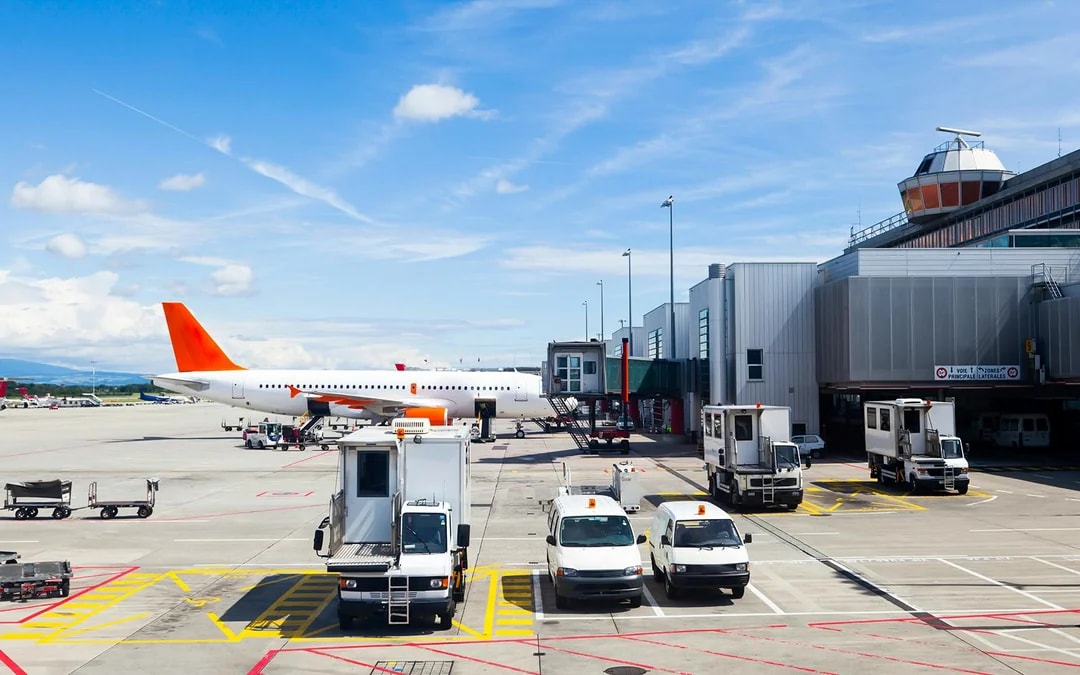 AlpyBus One-Way Tickets: Geneva Airport to/from Morzine Bus Terminal Image 2