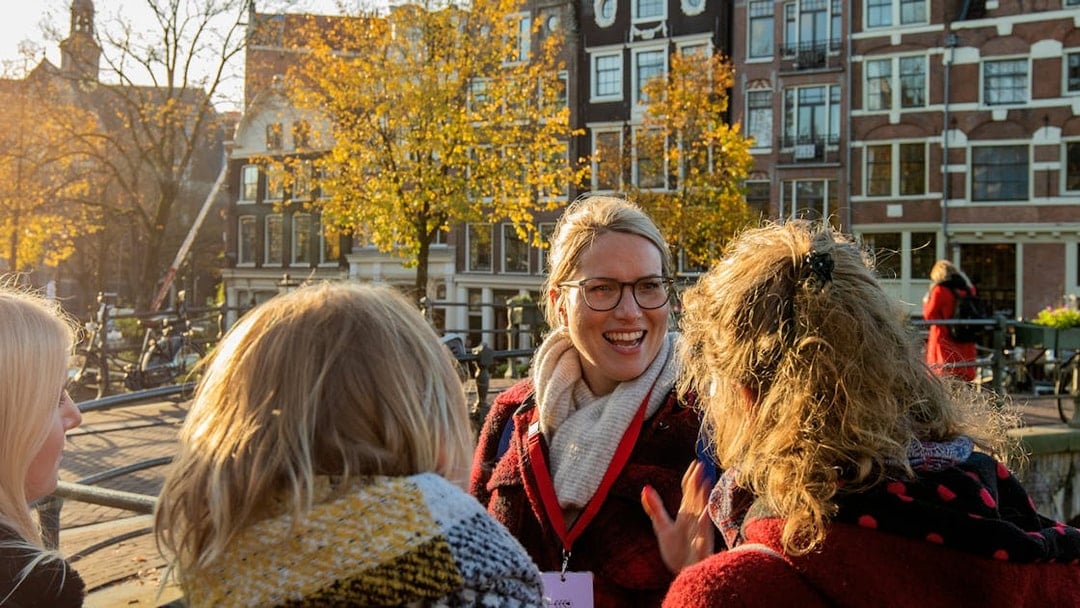 Amsterdam Cultural & Historical Walking Tour in German or English