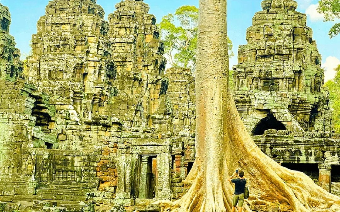 Angkor Temples Small-Group Guided Tour in Spanish Image 6