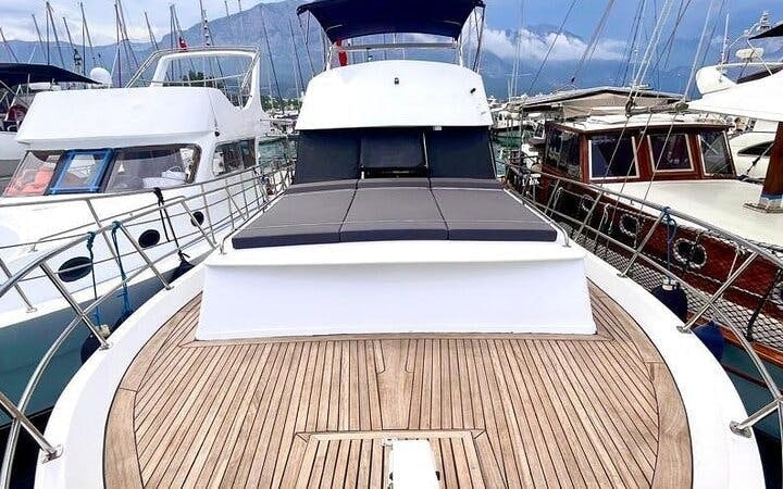 Antalya Private Luxury Yacth Tour in Kemer Image 7