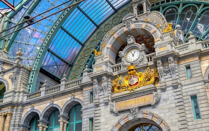 Antwerp Self-Guided Walking Tour on Mobile App Image 3