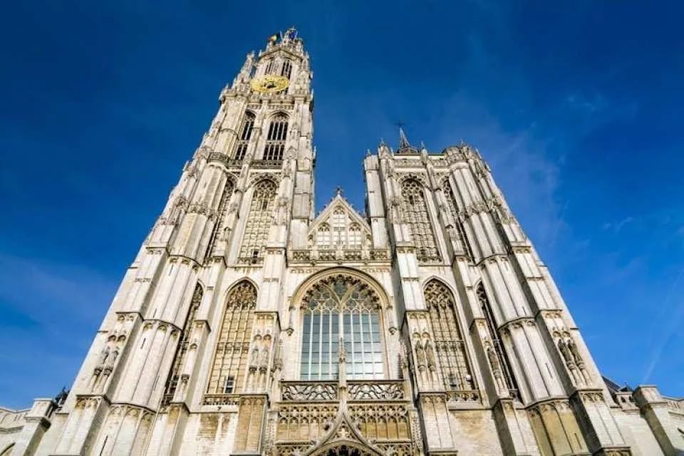 Antwerp self-guided walking tour with audio app