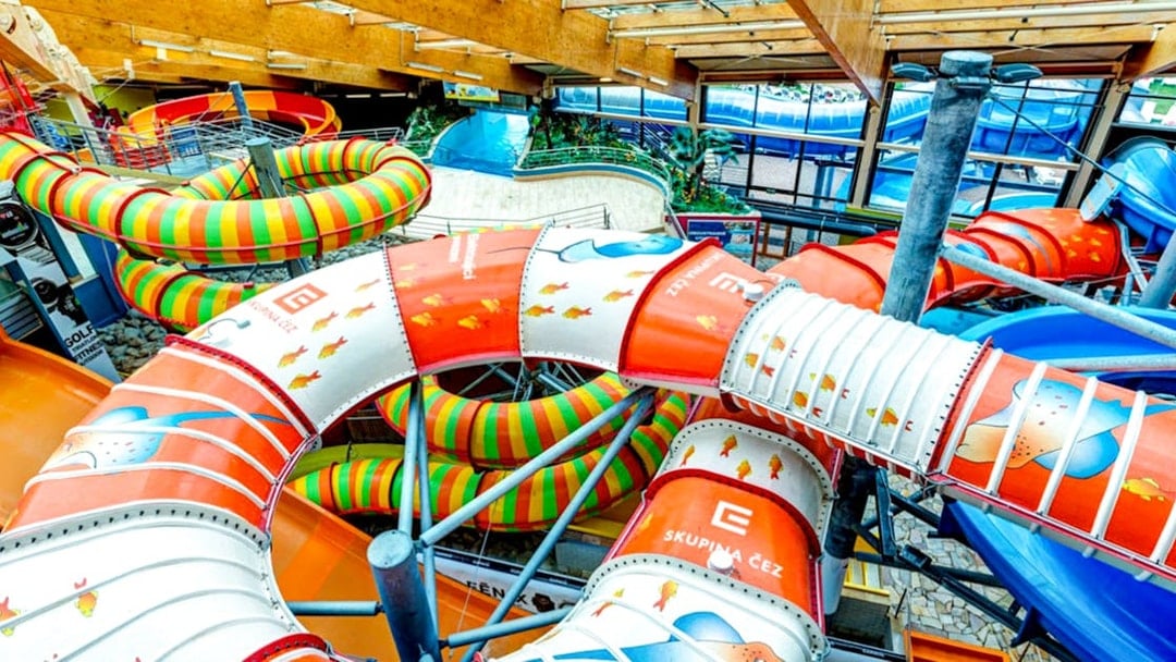Aquapalace Indoor-Outdoor Water World Tickets