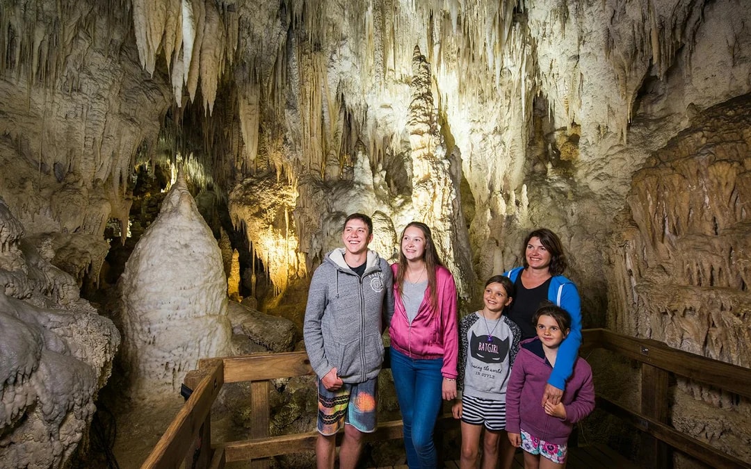 Aranui Cave Guided Tour Image 3