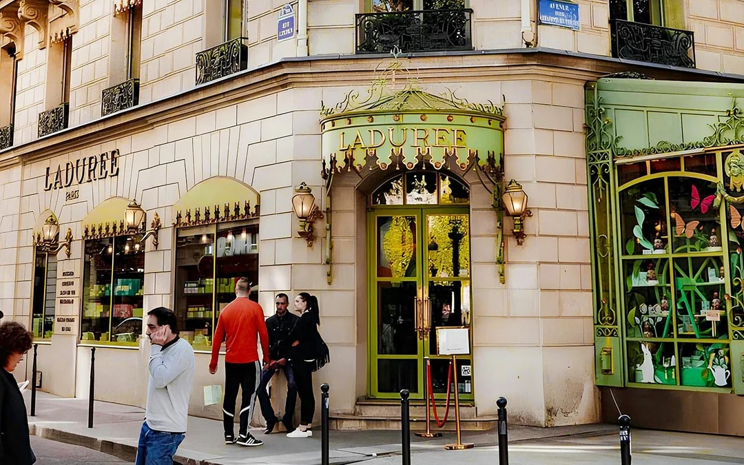 Arc de Triomphe Hosted Entry & Gourmet Macaron Tasting Image 8