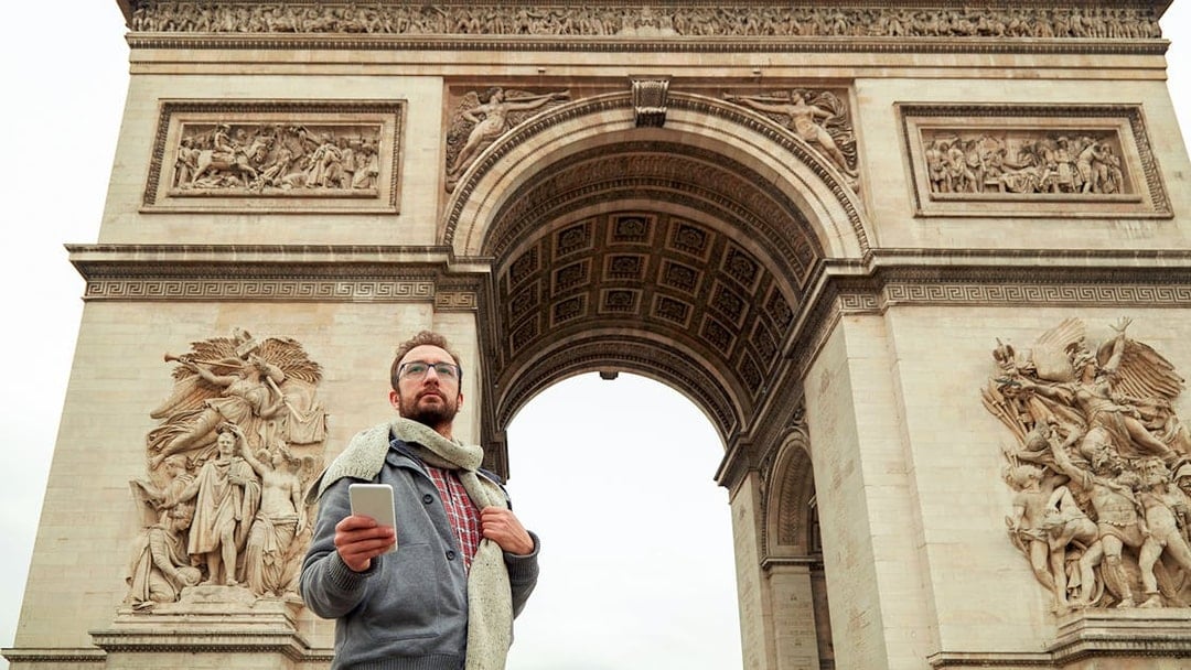 Arc de Triomphe Self-Guided Tour with Audio Guides, Paris