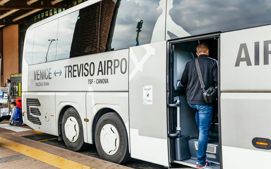 ATVO One-Way Tickets: Treviso Airport to/from Venice Piazzale Roma Image 6