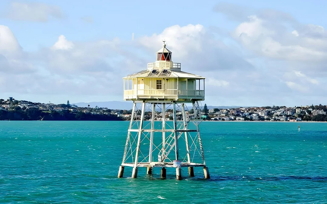 Auckland Scenic Harbour Cruise with Live Commentary Image 2